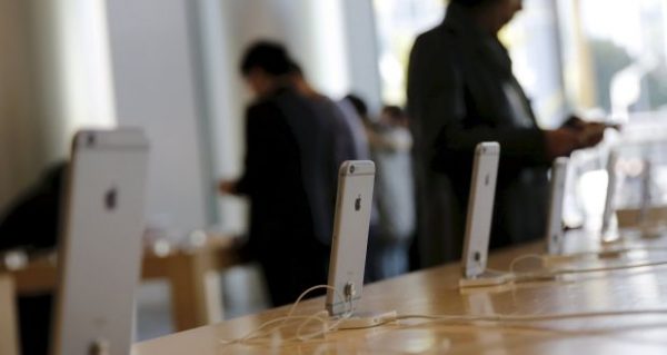 decline iphone sales decline-iphone-sales-3-600x319